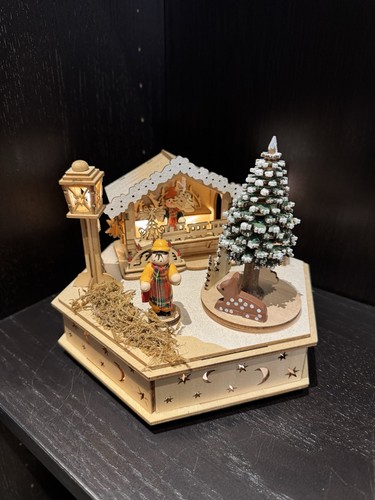 Spieluhr aus holz mit led - aus,