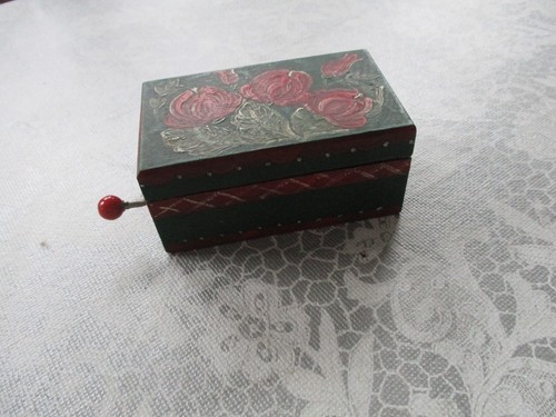 Holz-Handkurbel-Musikbox