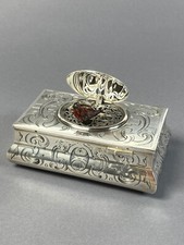 Formschöne Singvogeldose