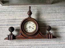 Original Aufsatz mit Uhr für