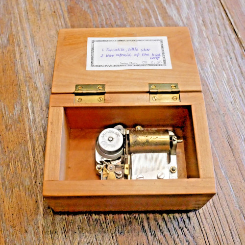 Alte spieluhr 28er - alte,